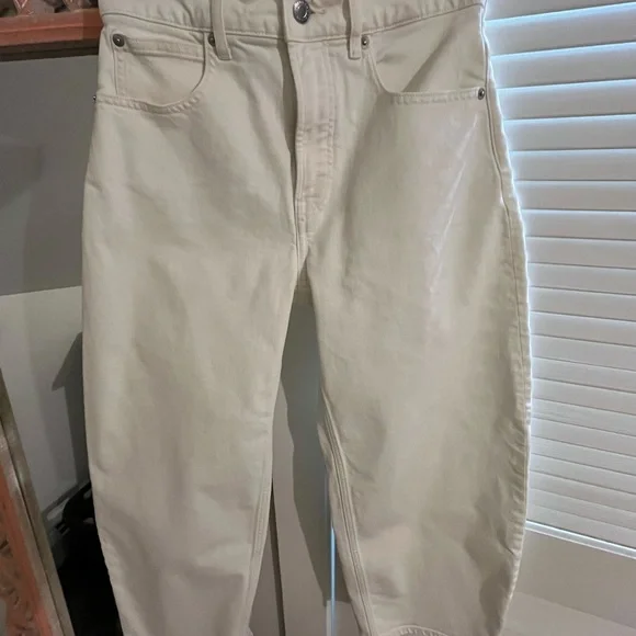 Everlane Way High Curve Jean in Ecru - Picture 3 of 8